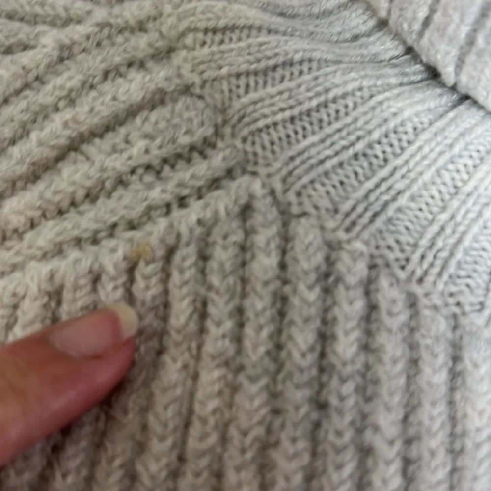 Aritzia Wilfred Free Cream Turtleneck 100% Merino Wool Crop Sweater Size S - Picture 8 of 17